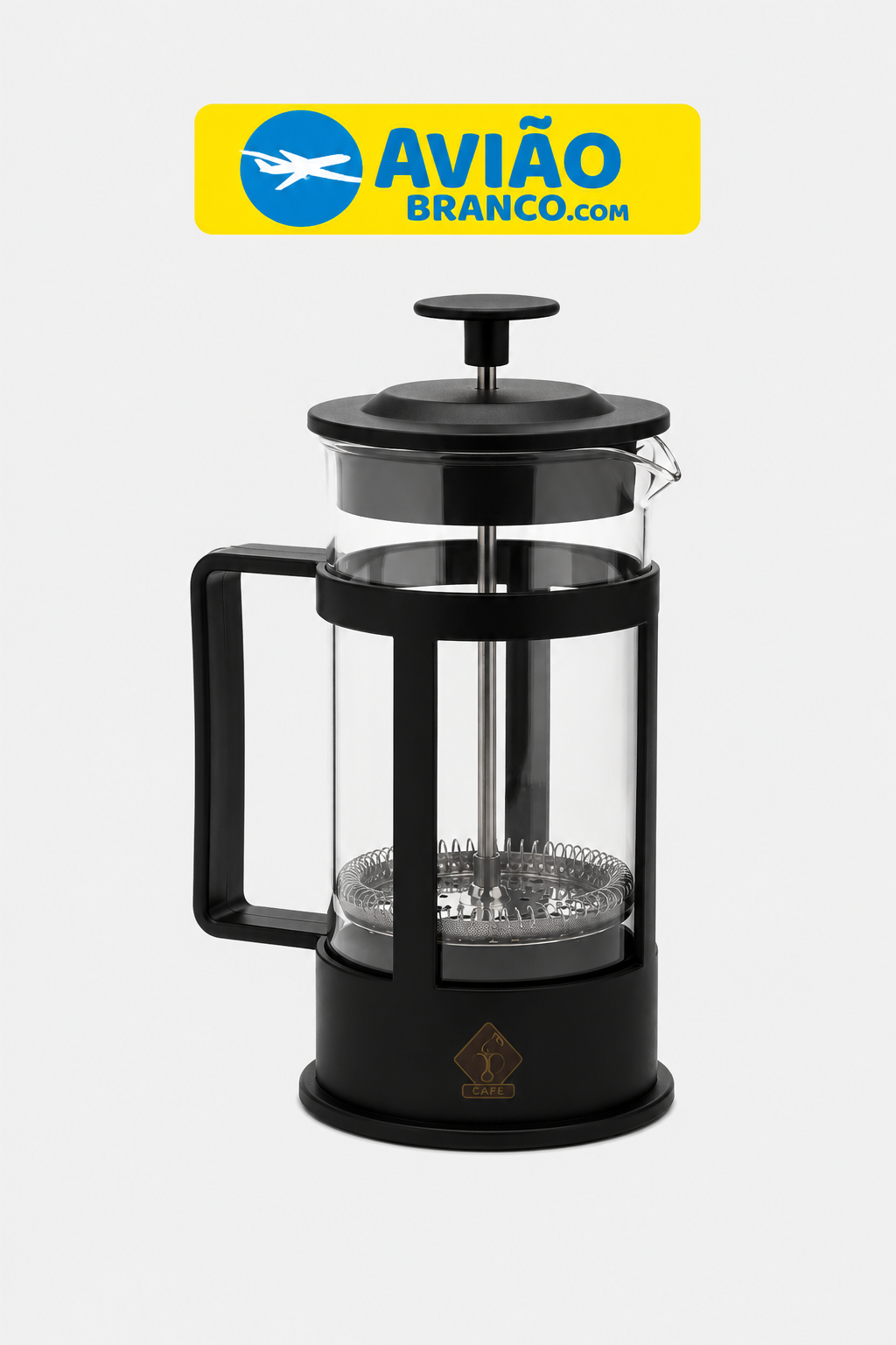 **Prensa Francesa Cafeteira De Vidro 350ml Para Café E Chá** ## Descrição PREPARE CAFÉS E CHÁS COM MAIS SABOR E ELEGÂNCIA ### CARACTERÍSTICAS: **1. Café com sabor mais intenso:** A prensa francesa preserva os óleos naturais do café, proporcionando uma bebida mais encorpada, aromática e saborosa. Ideal também para preparo de chás e infusões. **2. Design moderno e sofisticado:** Com acabamento elegante nas cores preto e vidro transparente, combina perfeitamente com cozinhas modernas, escritórios e ambientes gourmet. **3. Material resistente:** Fabricada com estrutura reforçada e recipiente em vidro resistente ao calor, garantindo maior durabilidade e segurança durante o uso. **4. Fácil de usar:** Basta adicionar o café moído ou chá, despejar água quente, aguardar alguns minutos e pressionar o êmbolo lentamente para filtrar a bebida. **5. Sistema de filtragem eficiente:** Possui filtro interno em aço inox que ajuda a separar os resíduos do líquido, entregando uma bebida mais limpa e saborosa. **6. Compacta e prática:** Seu tamanho compacto de 350ml é ideal para preparar pequenas quantidades de café ou chá de forma rápida e prática. --- ### ESPECIFICAÇÕES: * Tipo: Prensa Francesa / French Press * Capacidade: 350ml * Material: Vidro, plástico resistente e aço inox * Cor: Preto * Indicado para: Café, chá e infusões * Sistema de filtragem manual * Fácil limpeza e manutenção --- ### MODO DE USO: 1. Adicione café moído ou chá na prensa 2. Despeje água quente 3. Aguarde de 3 a 5 minutos 4. Pressione o êmbolo lentamente 5. Sirva sua bebida --- ### O PACOTE INCLUI: * 1x Prensa Francesa 350ml * 1x Filtro interno com êmbolo