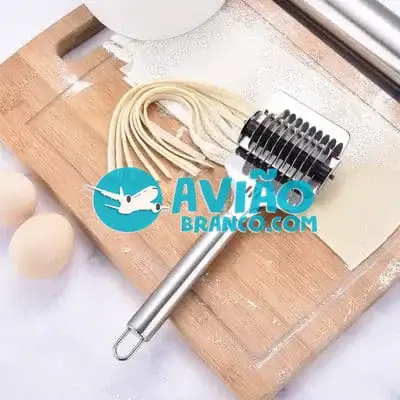 Cortador de Massa Macarrão e Temperos Manual em Aço Inoxidável Fornecedor Atacado Caixa Fechada