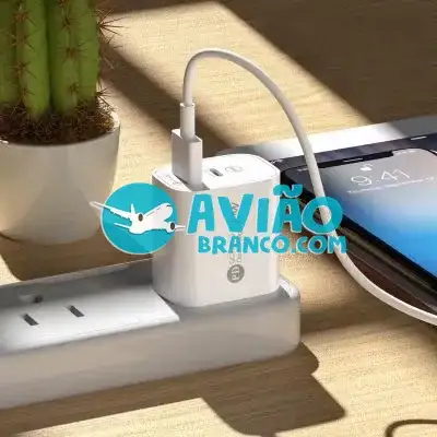 Carregador De Tomada 20W Turbo Dual Port USB-C PD e USB Quick Charge 3.0 Branco Fornecedor Atacado Caixa Fechada