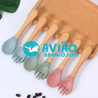 Kit Garfo + Colher De Silicone Cabo De Madeira Para Bebê Fornecedor Atacado Caixa Fechada
