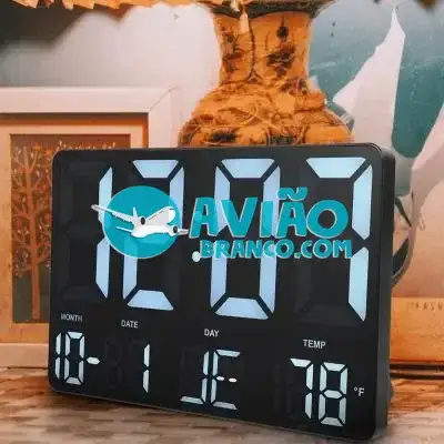 Relógio Digital LED De Parede E Mesa Calendário Alarme Data Temperatura Com Controle Remoto Fornecedor Atacado Caixa Fechada